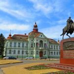 1200px-Centar,_Zrenjanin,_Serbia_-_panoramio